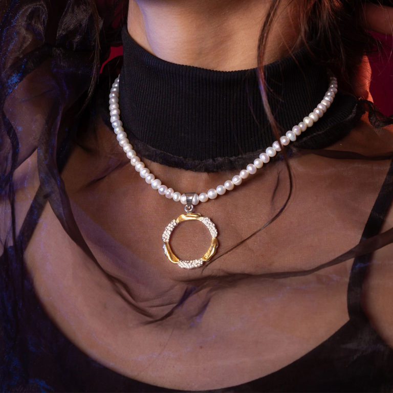 Amusement necklace