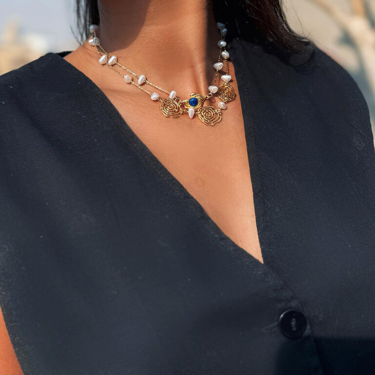 whirl pearl beaded necklace